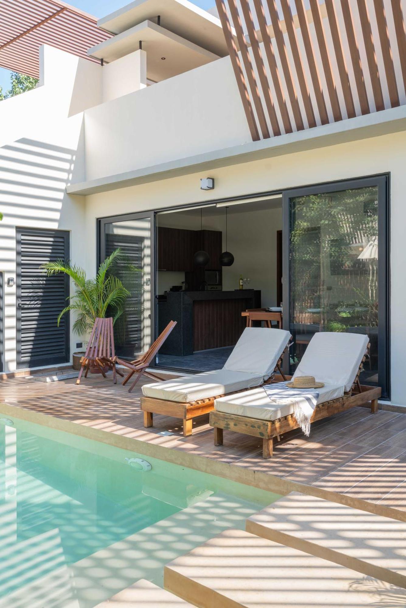 Asana Leaf Tulum