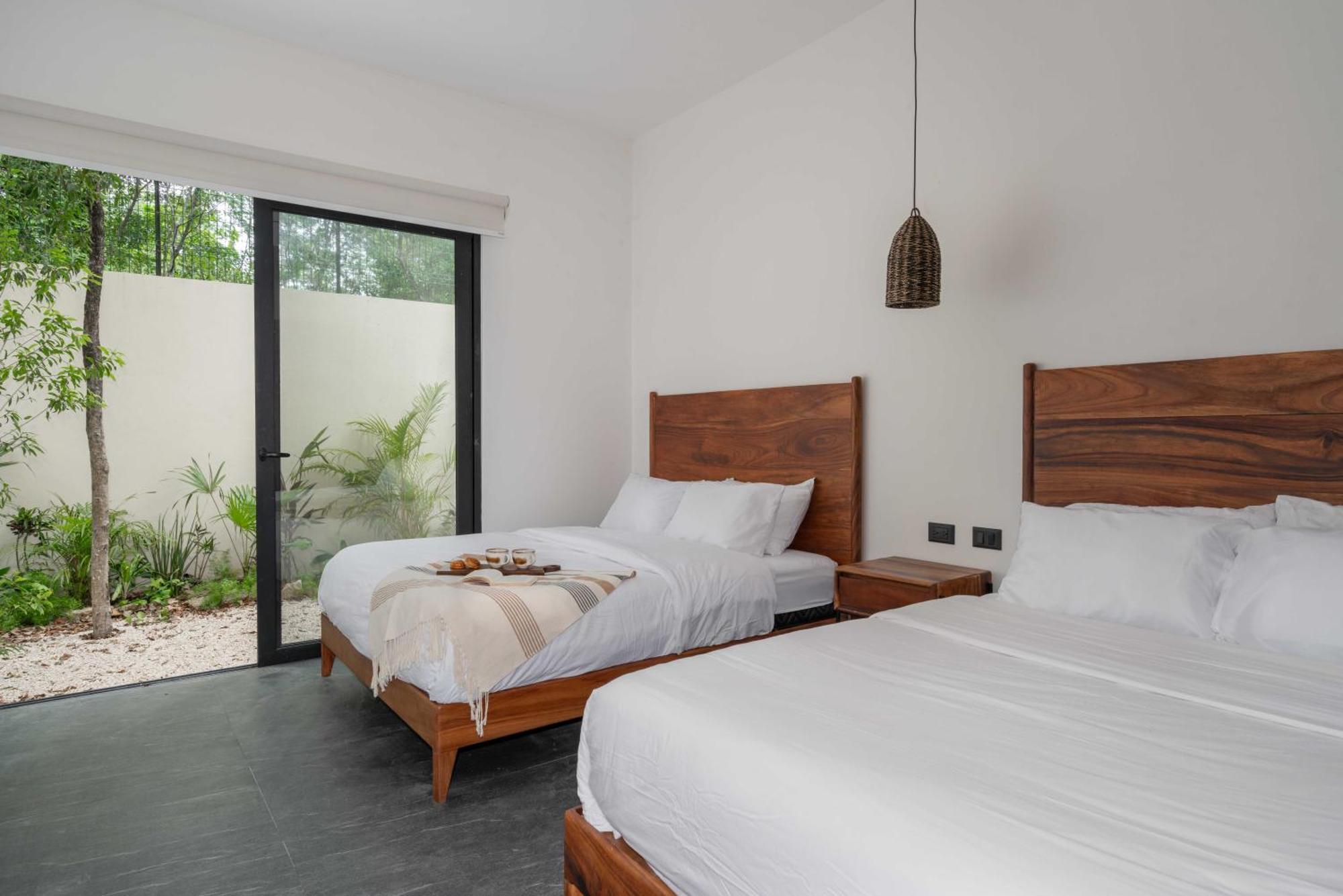 Asana Leaf Tulum