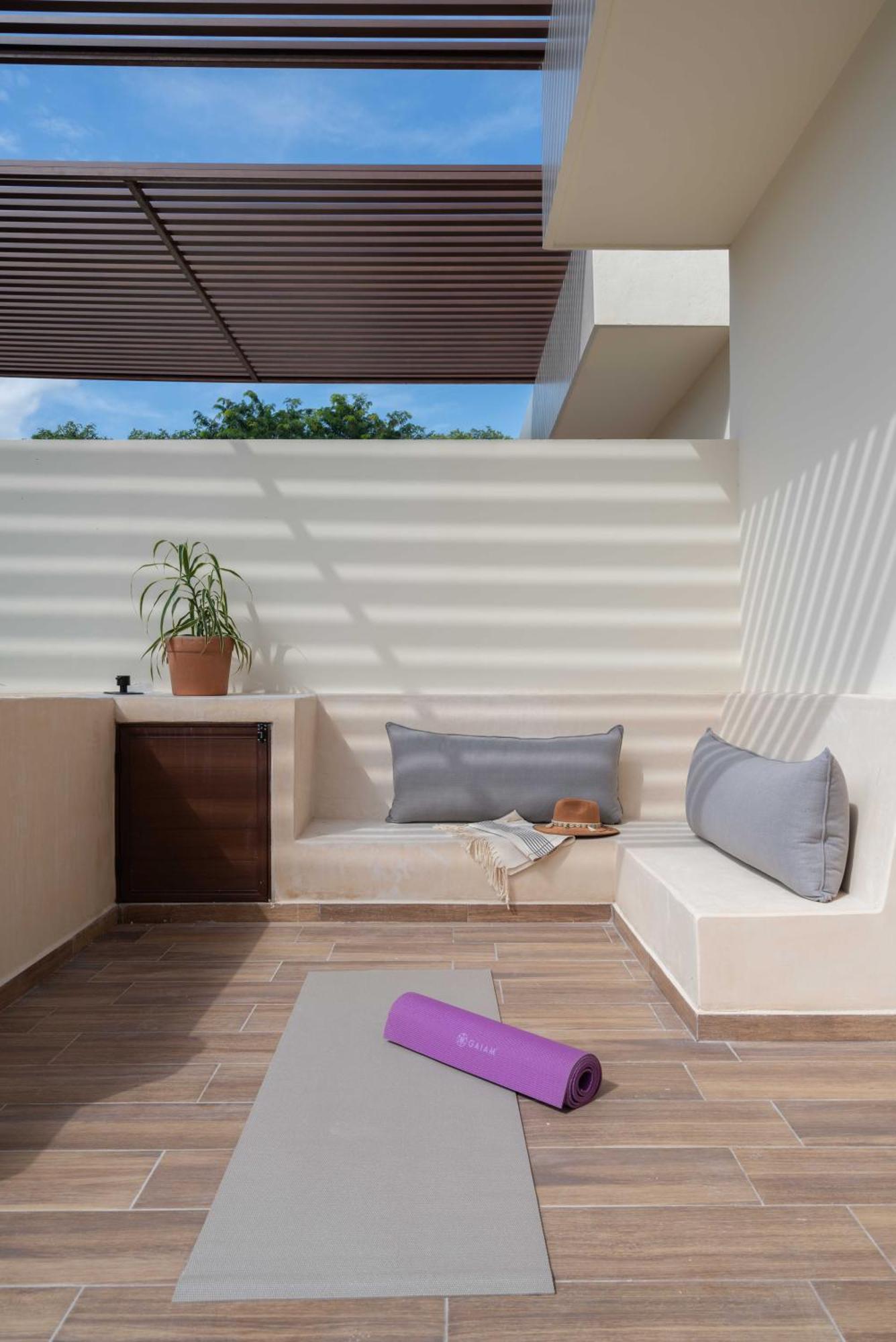 Villa Asana Leaf *
