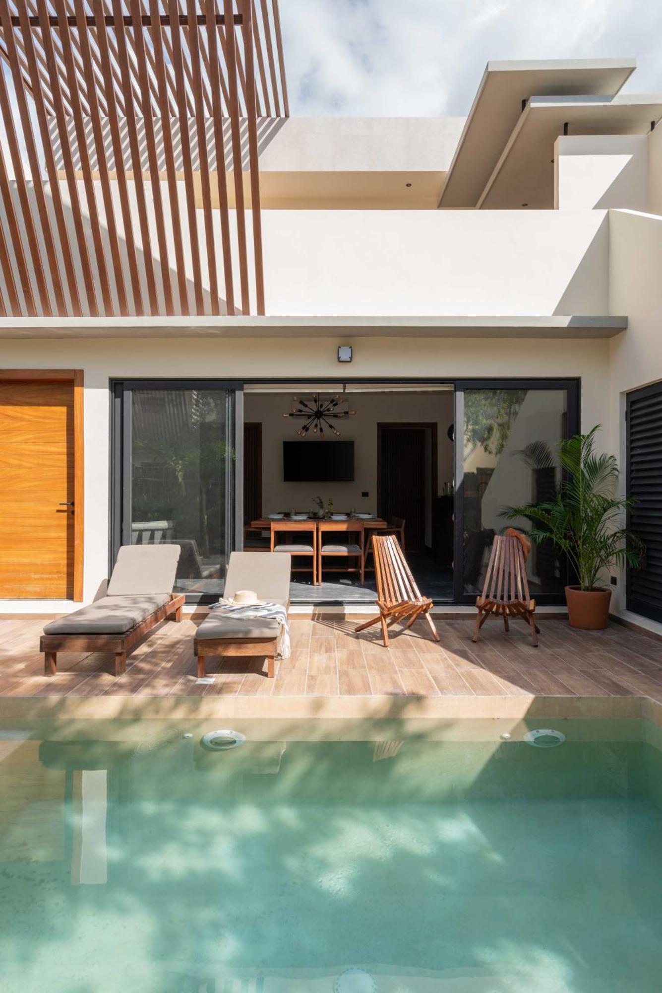 Villa Asana Leaf